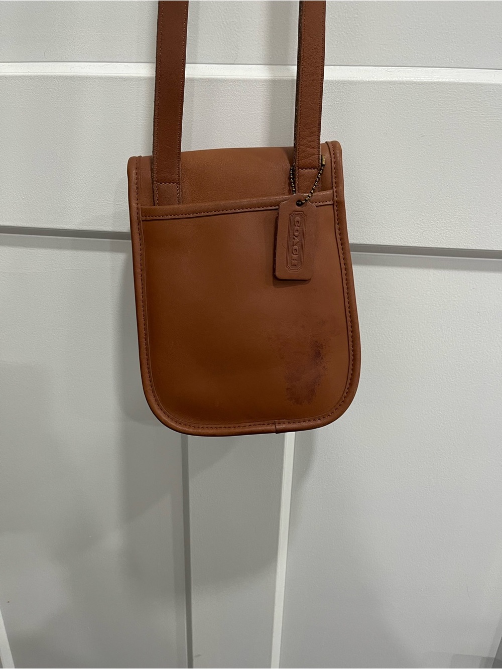 Coach Vintage Leather Scooter side pack in  Brown - Picture 4 of 10
